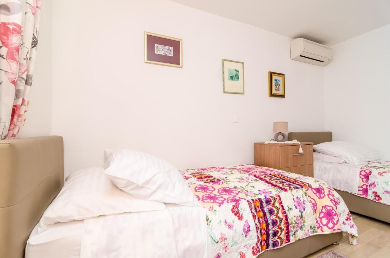 Holiday Home Tezoro Royal ดูบรอฟนิก ภายนอก รูปภาพ